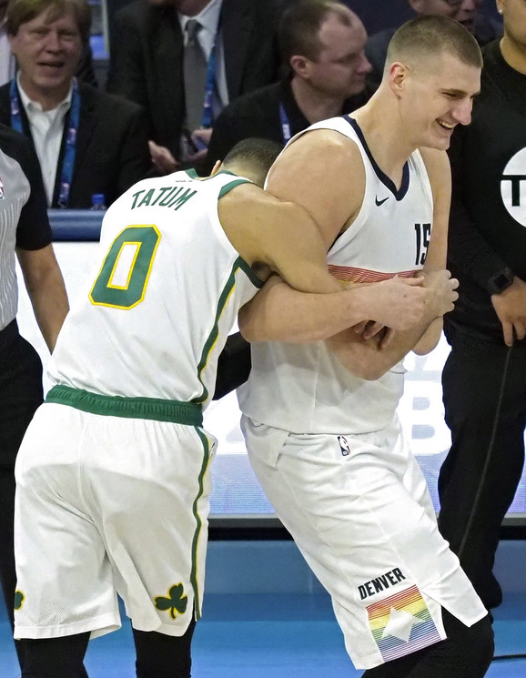 Nikola Jokić i Džejson Tejtum na ovogodišnjem Ol-staru