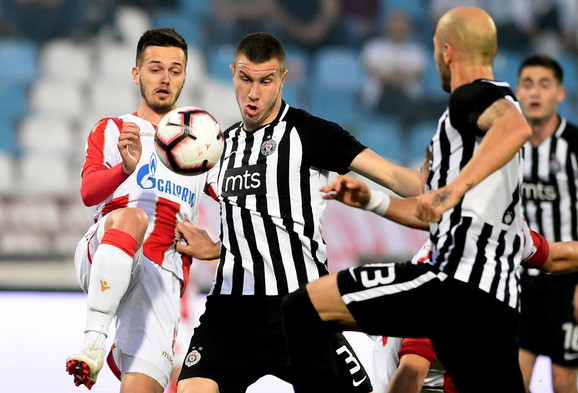 Mirko Ivanić na derbiju Crvena zvezda - Partizan