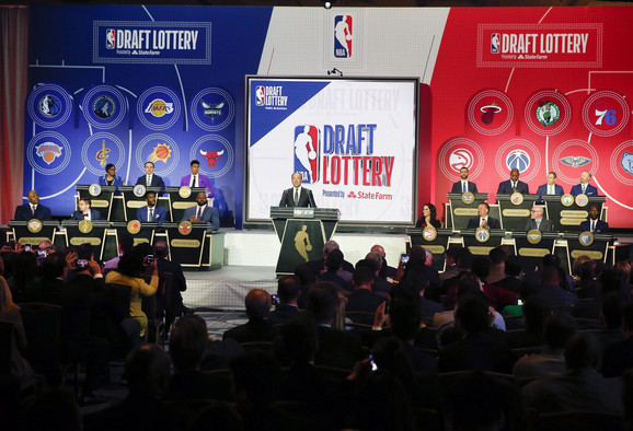 Detalj sa svečane ceremonije NBA draft lutrije u Čikagu