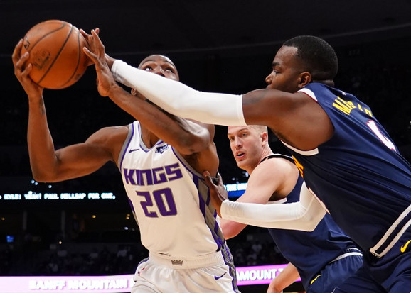 Mejson Plamli i Pol Milsap zaustavljaju Herija Džajlsa iz Sakramenta