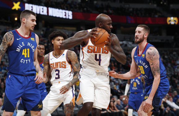 Detalj sa meča između Denvera i Finiksa